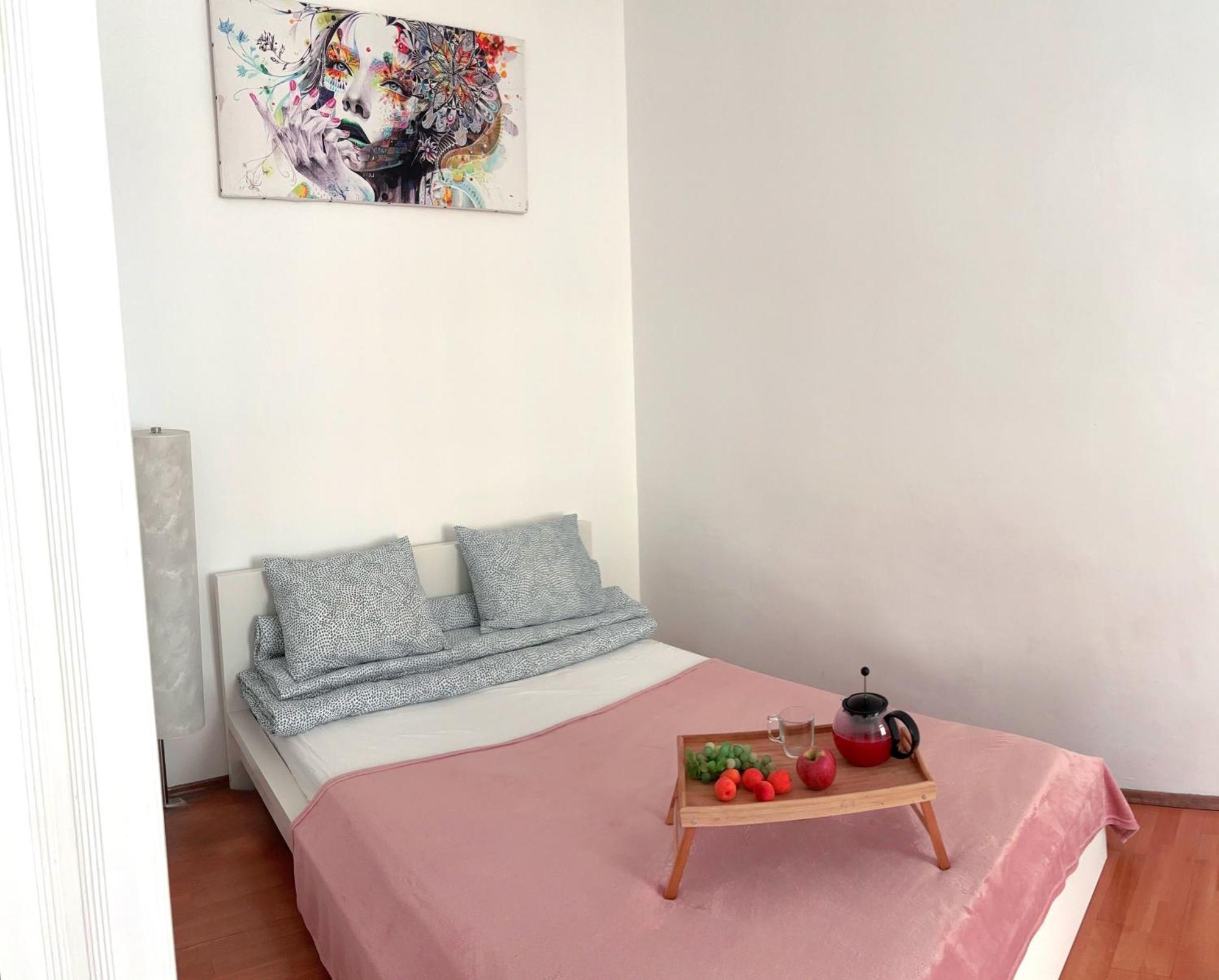Big And Comfortable Mariahilfer Apartment Wenen Buitenkant foto