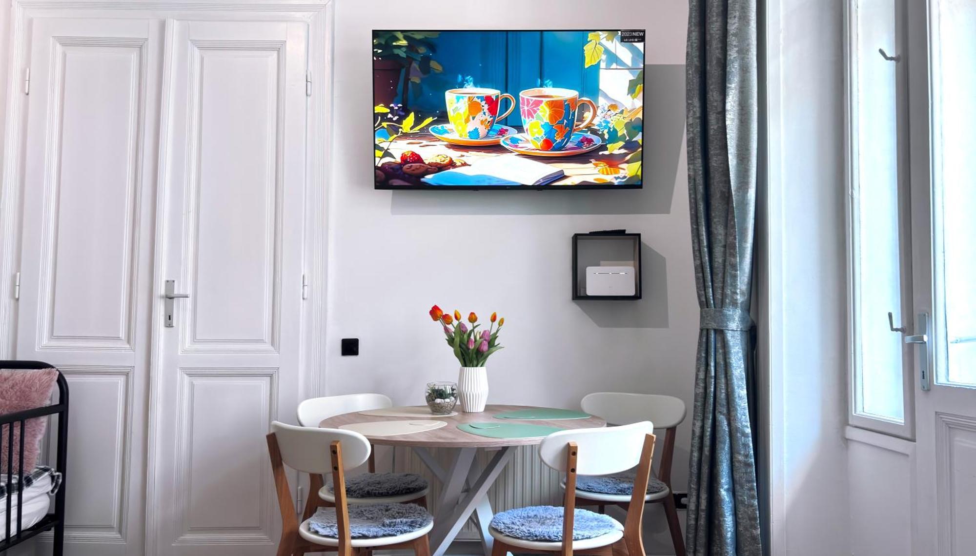 Big And Comfortable Mariahilfer Apartment Wenen Buitenkant foto