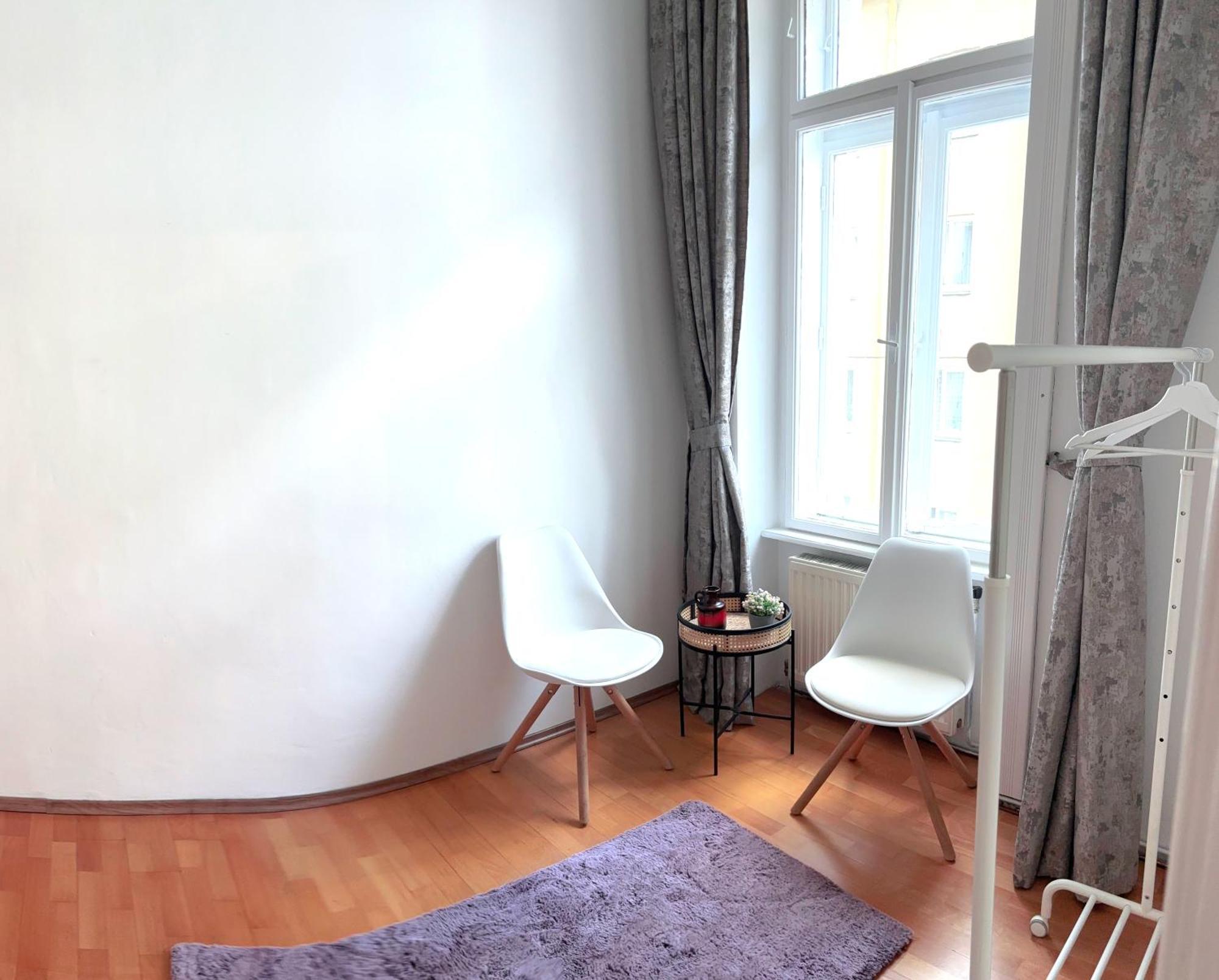 Big And Comfortable Mariahilfer Apartment Wenen Buitenkant foto